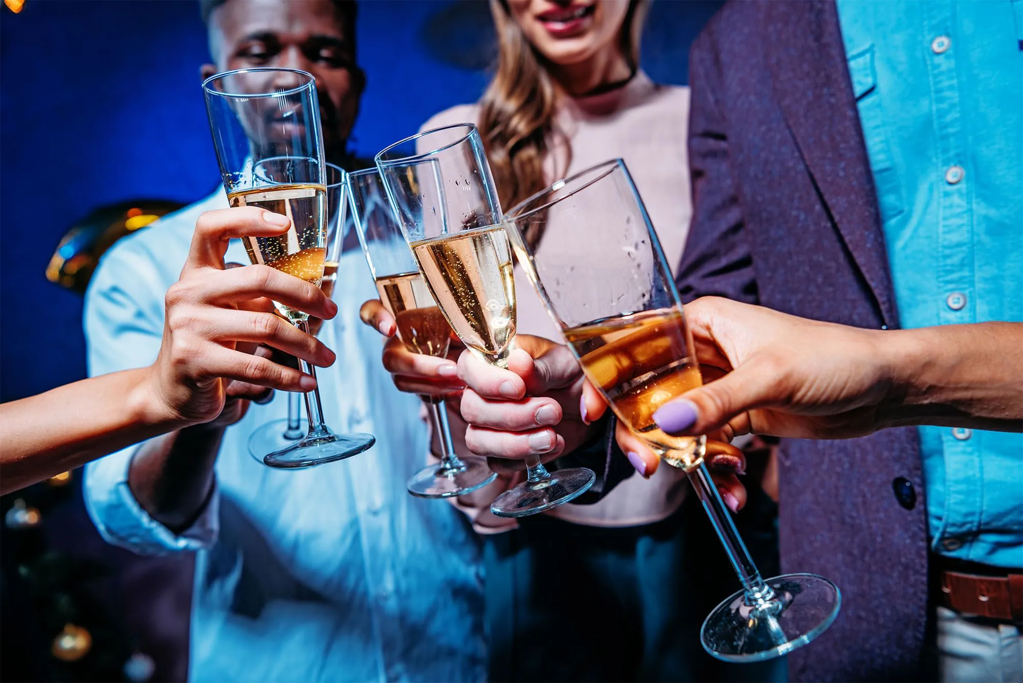 6 Ways a Corporate Holiday Party Can Improve Morale